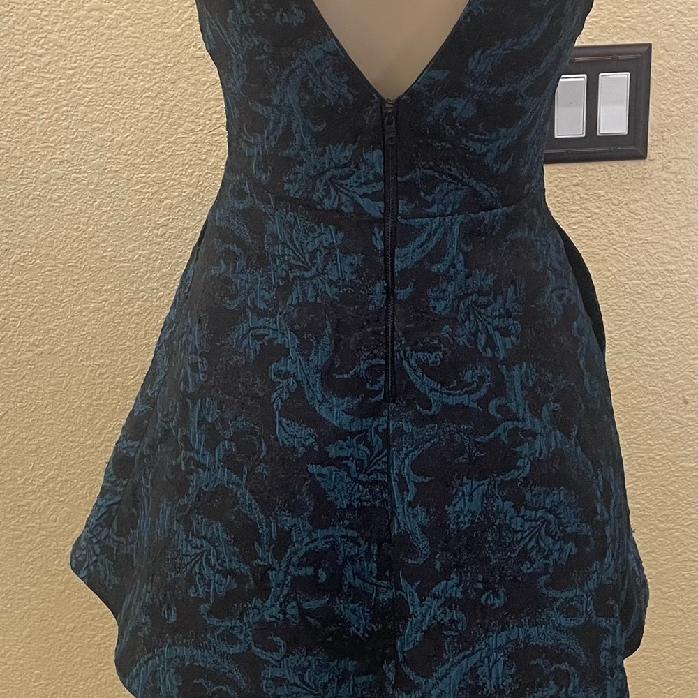 Alice+olivia “Malory” fit and flare mini jacquard black and teal dress size 4 - Picture 8 of 10